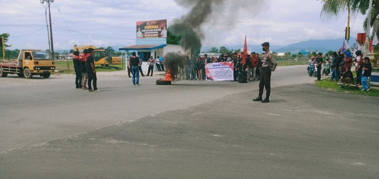 Asera Gelar Aksi Protes Dan Penolakan Di Depan Monument Masamba Affair Luwu Utara, Ini 3 Tuntutannya