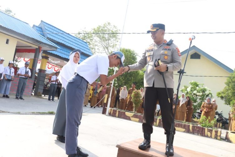 Police Goes To Scool di SMAN 8 Luwu Utara, Kapolres Luwu Utara Beri Motivasi Pelajar