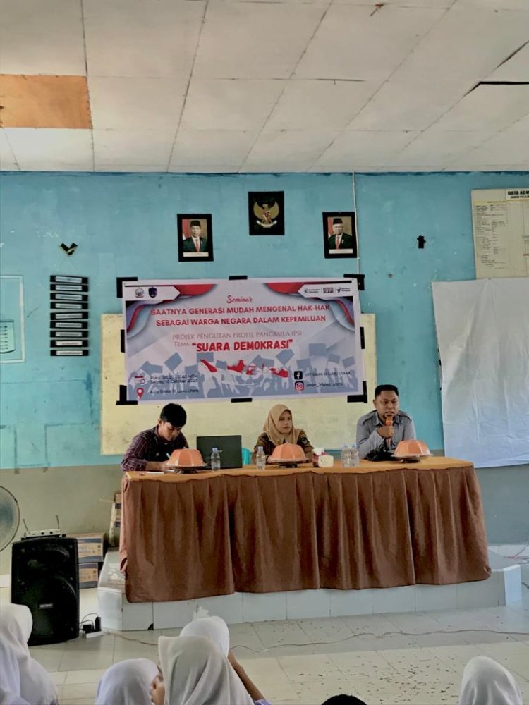 Haerul Tungga PPK Baebunta Jadi Narasumber Kegiatan Seminar Suara Demokrasi di SMAN 16 Luwu Utara